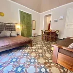 Maison Bordonaro * צ'פאלו